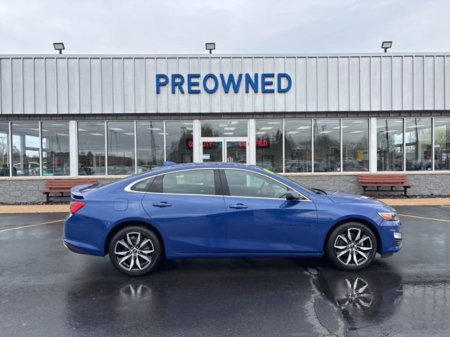 Used 2023 Chevrolet Malibu RS w/ Driver Confidence Package FWD image 2