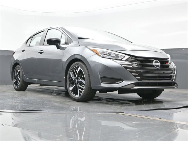 New 2025 Nissan Versa SR w/ Trunk Package image 27