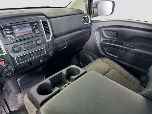 Used 2017 Nissan Titan S image 20