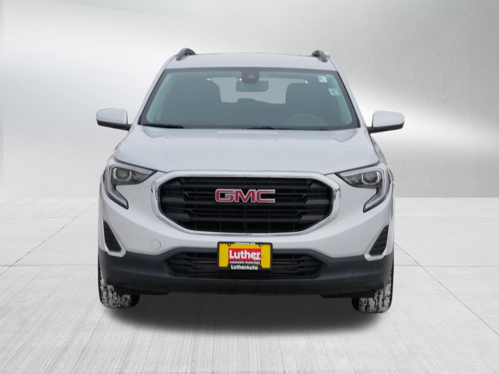 Used 2020 GMC Terrain SLE w/ Driver Convenience Package image 2