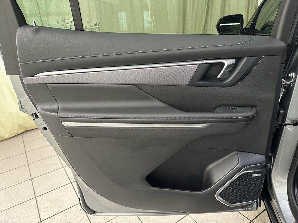 Certified 2025 Buick Enclave Sport Touring image 38