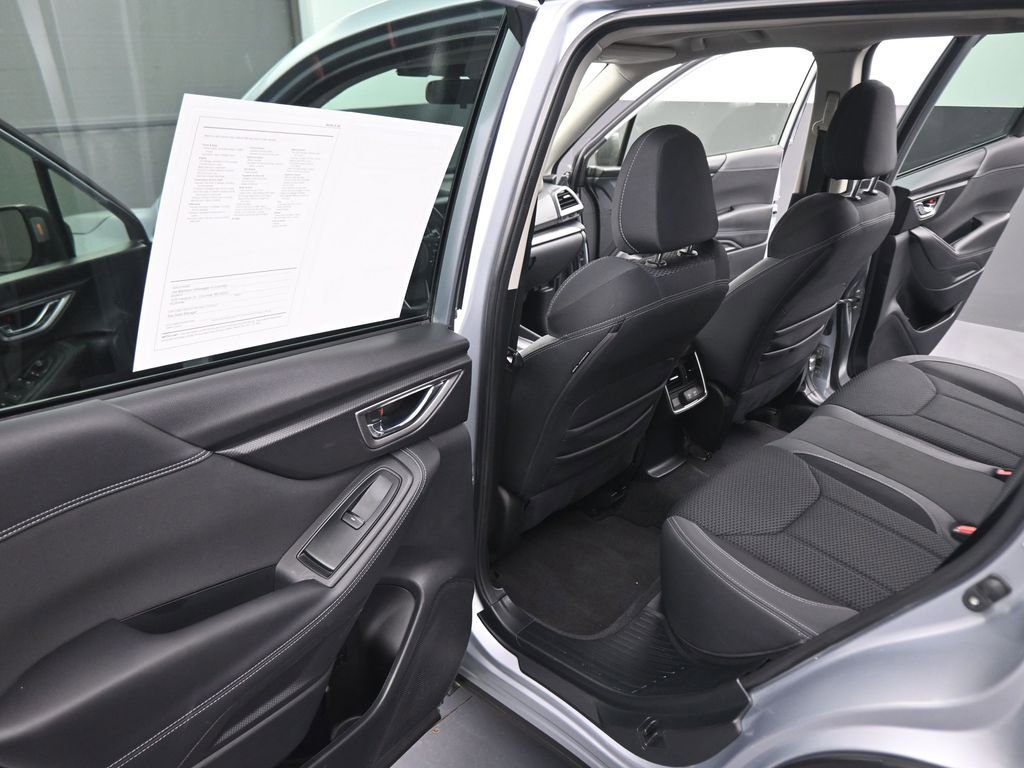 Used 2023 Subaru Forester Premium image 41