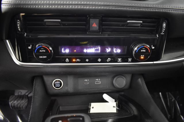 Used 2023 Nissan Rogue SL AWD/4WD image 23
