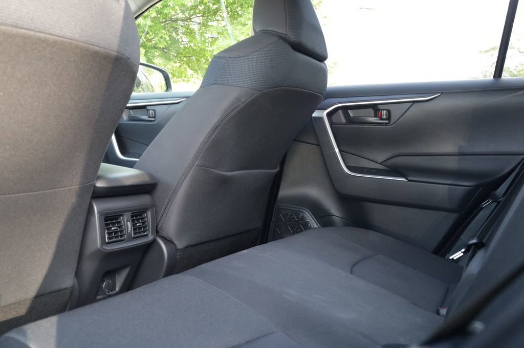 Used 2025 Toyota RAV4 LE image 3