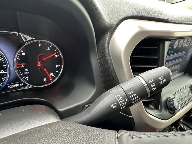 Used 2019 GMC Acadia Denali image 18