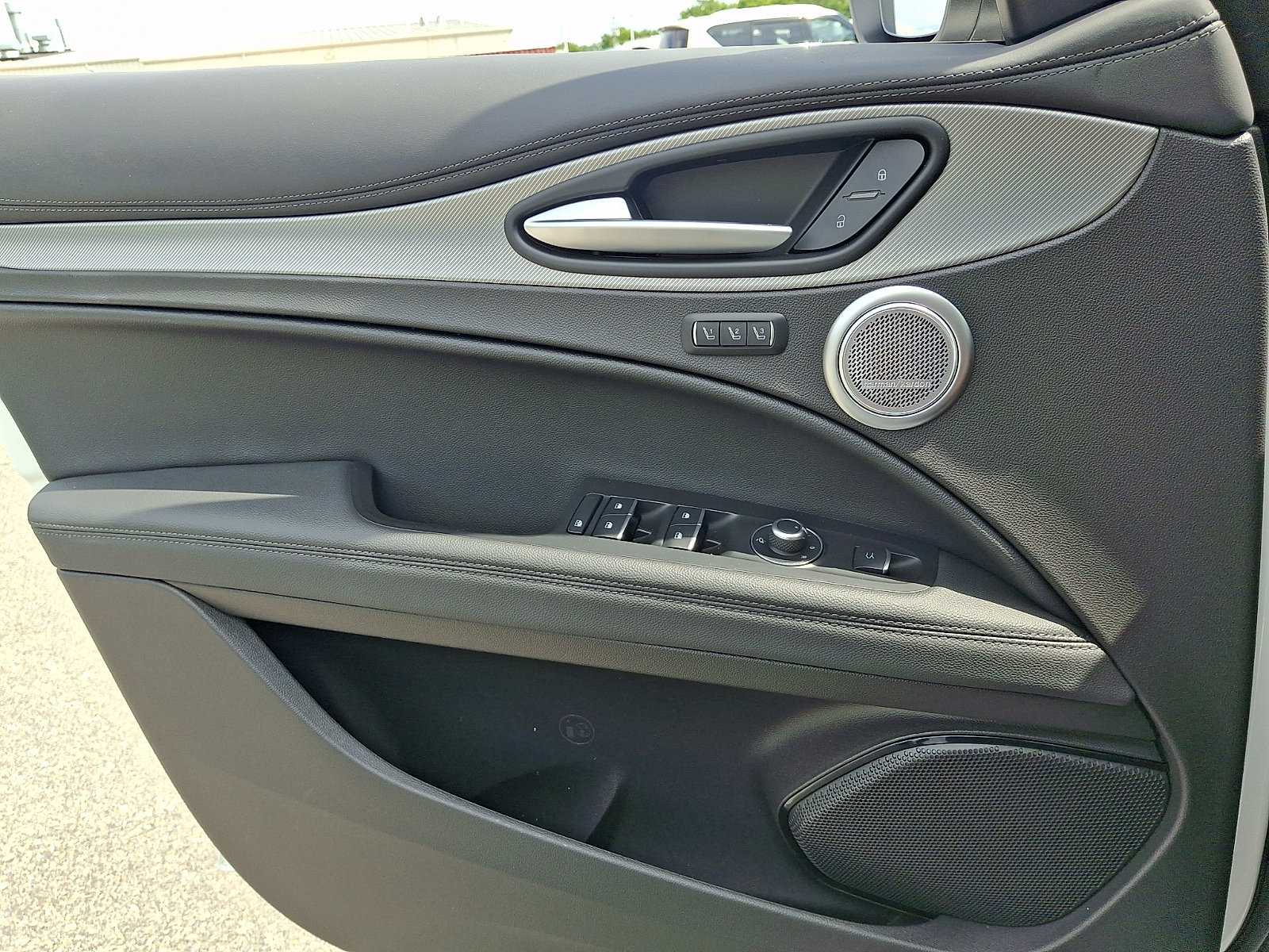 New 2025 Alfa Romeo Stelvio Sprint AWD/4WD image 10