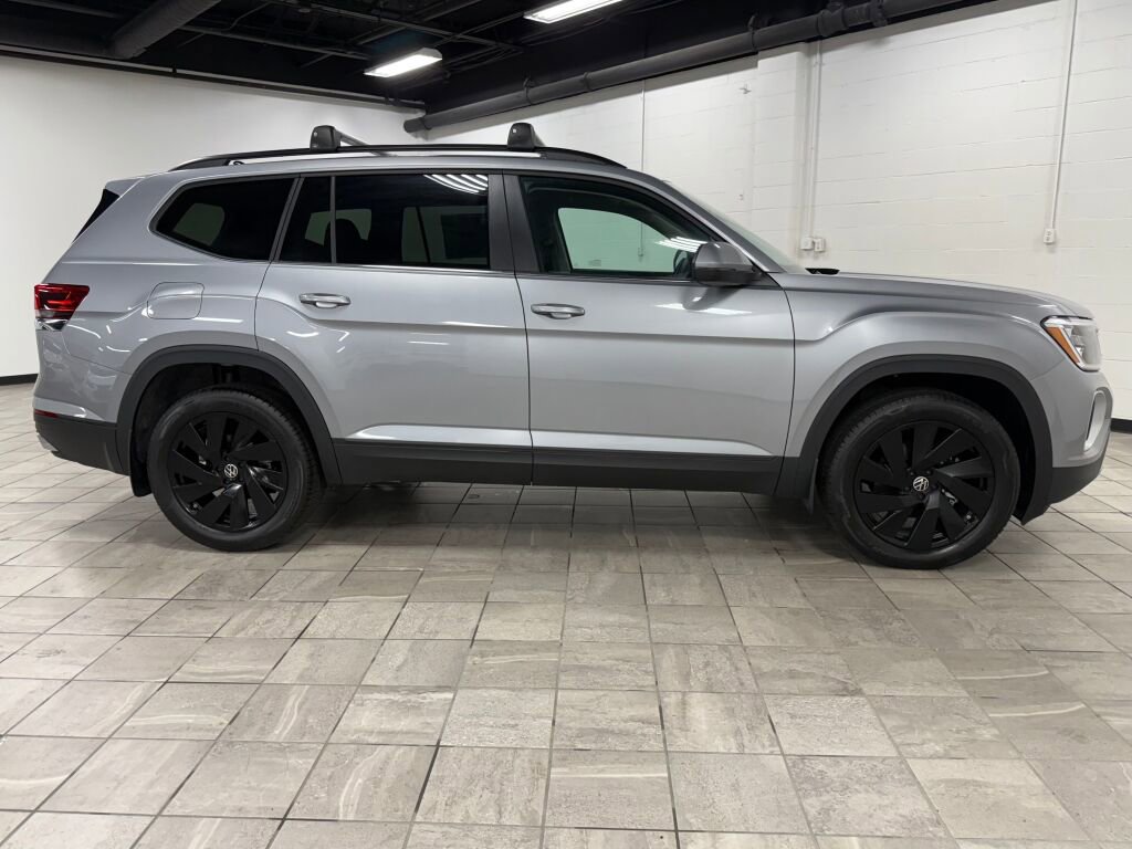 New 2026 Volkswagen Atlas SE image 8