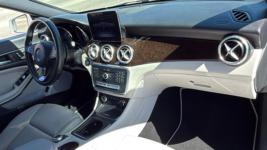 Used 2019 Mercedes-Benz CLA 250 image 41