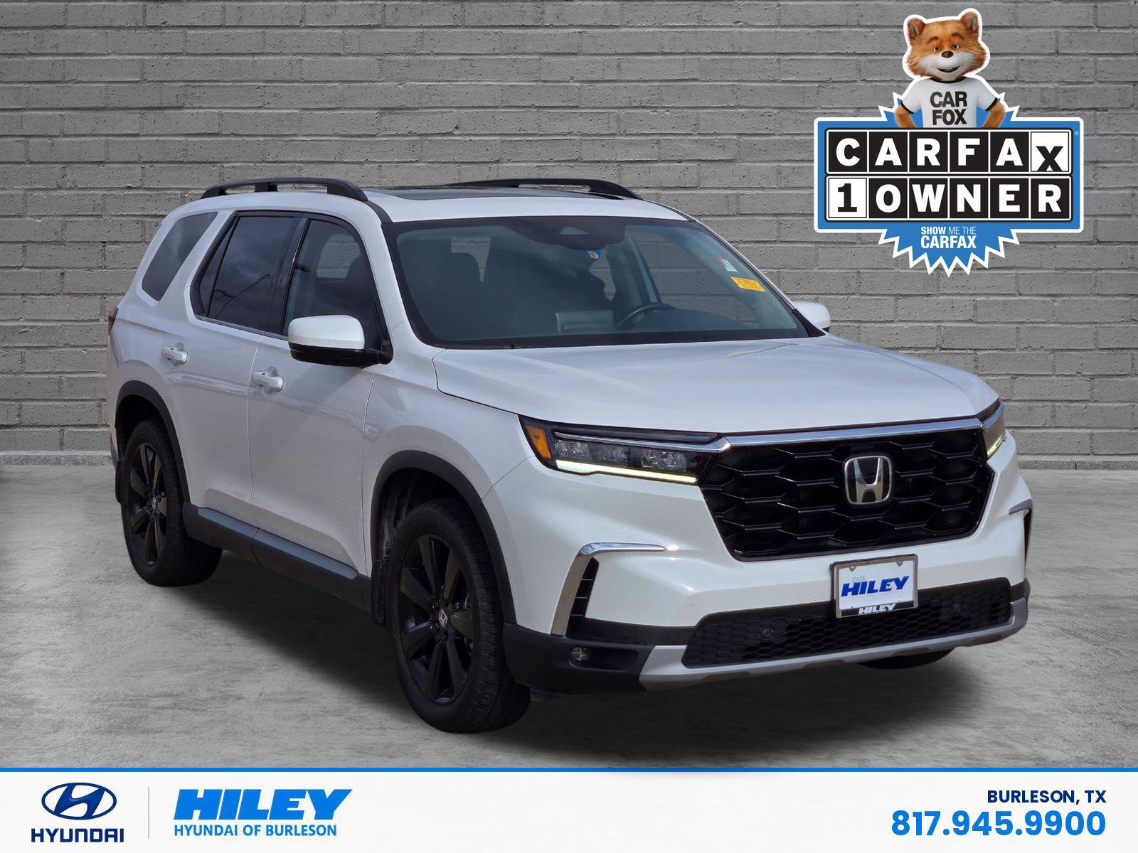 Used 2023 Honda Pilot Touring image 1