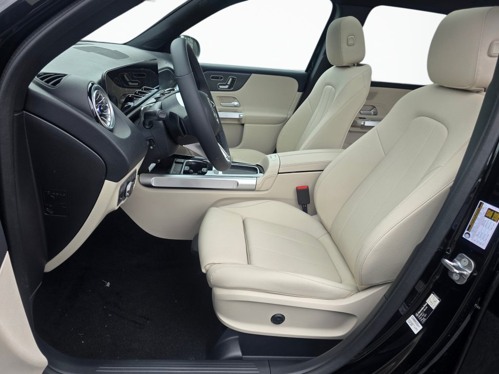 New 2026 Mercedes-Benz GLB 250 4MATIC image 12