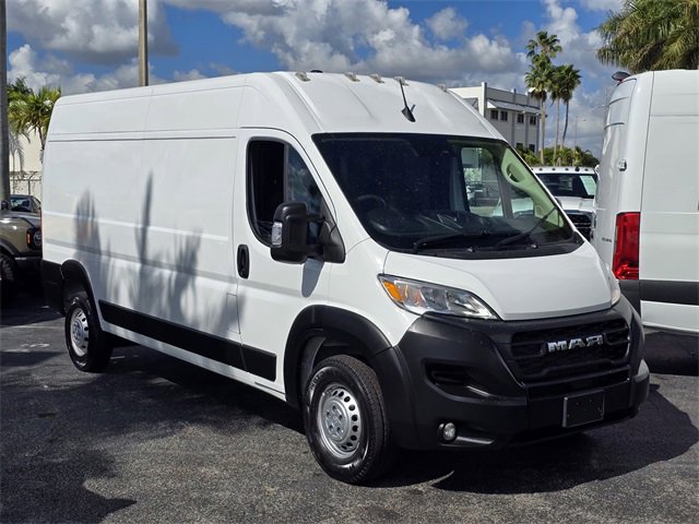 Used 2024 RAM ProMaster 2500 w/ Convenience Group image 2