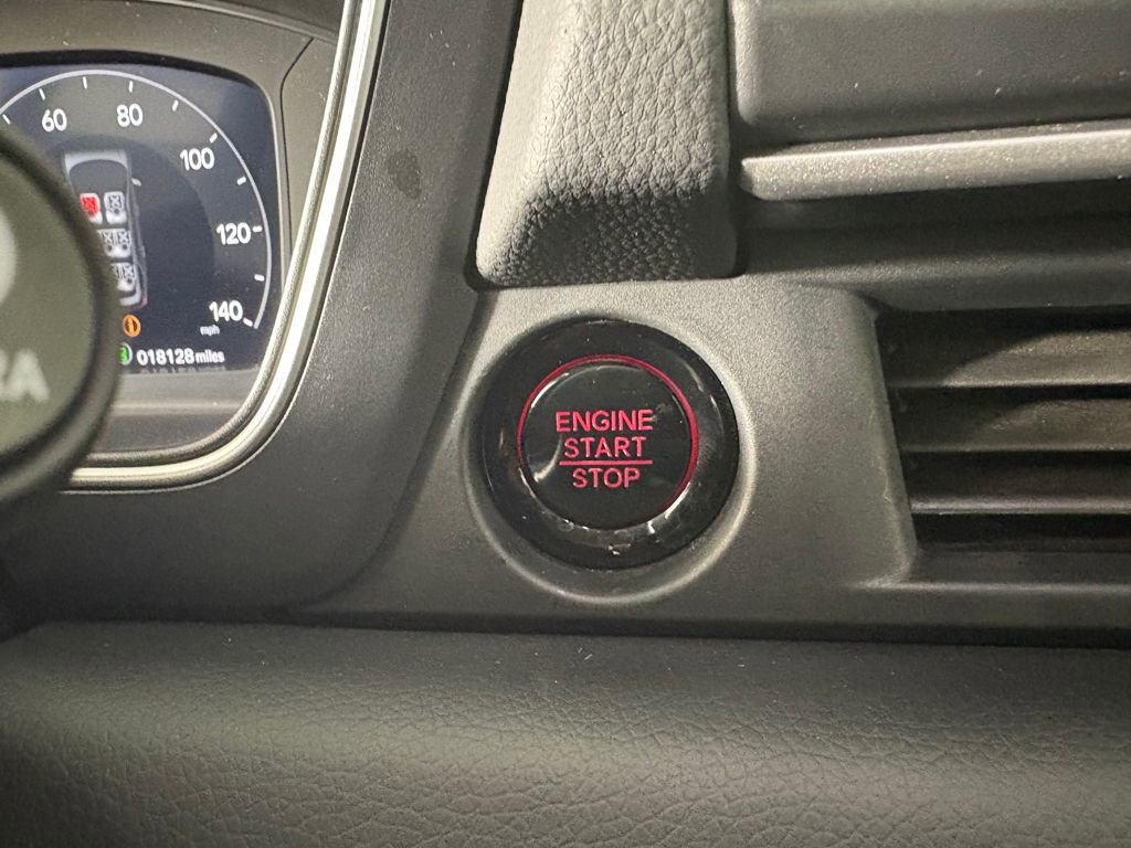 Used 2025 Honda Pilot Elite image 22