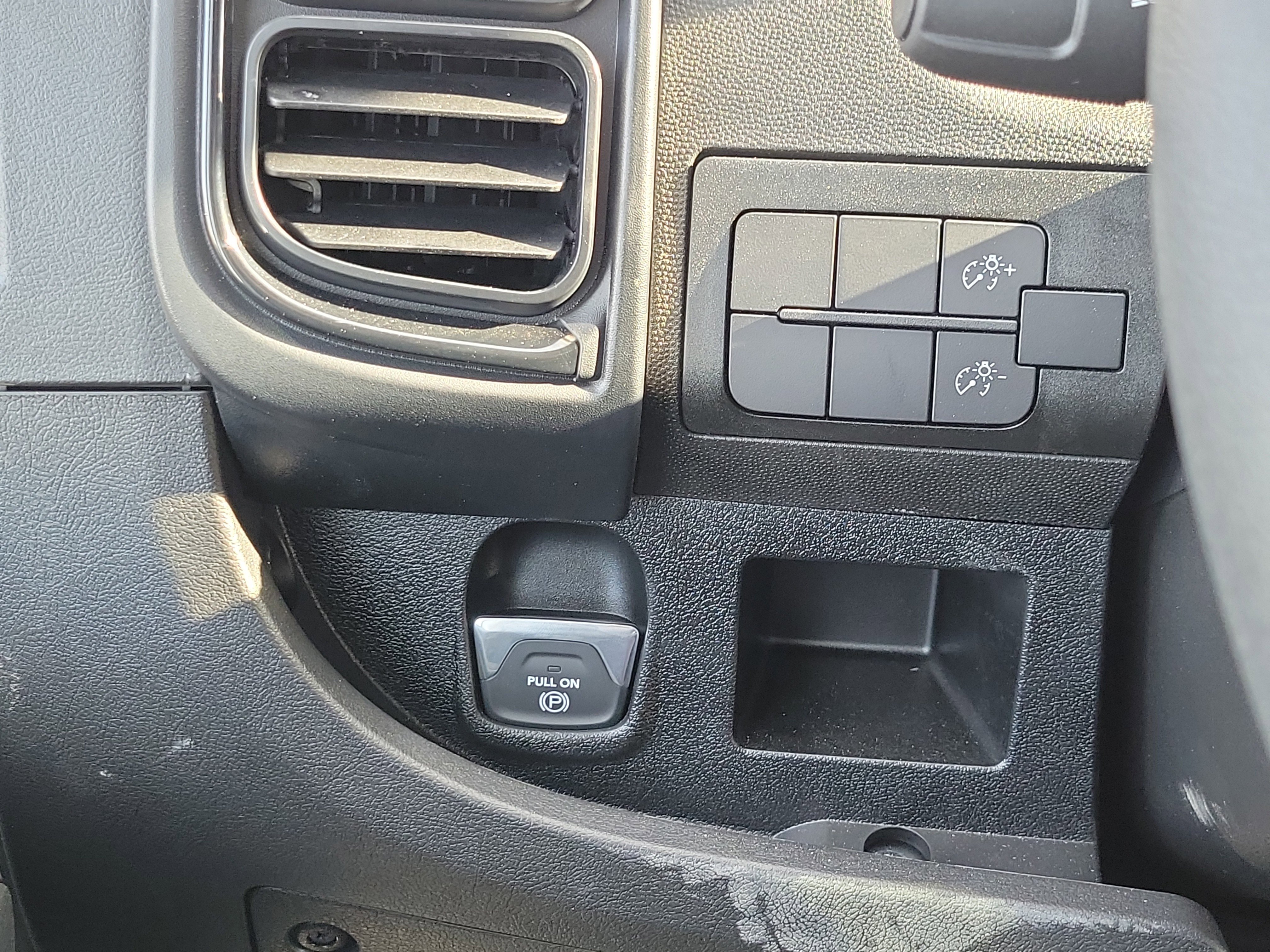 Used 2025 RAM ProMaster 1500 w/ Convenience Group image 10