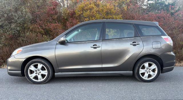 Used 2008 Toyota Matrix FWD image 3