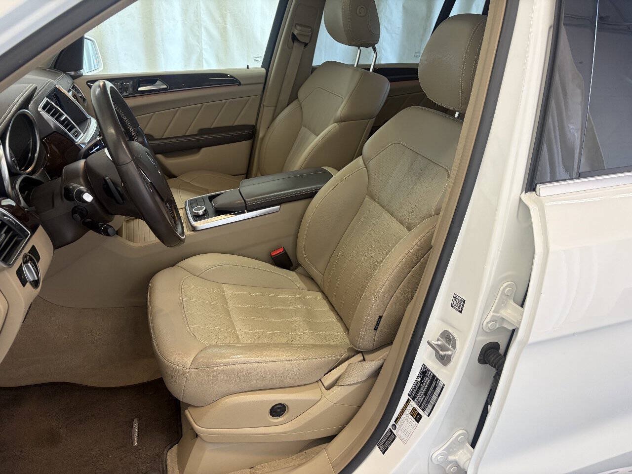 Used 2016 Mercedes-Benz GL 450 4MATIC image 20
