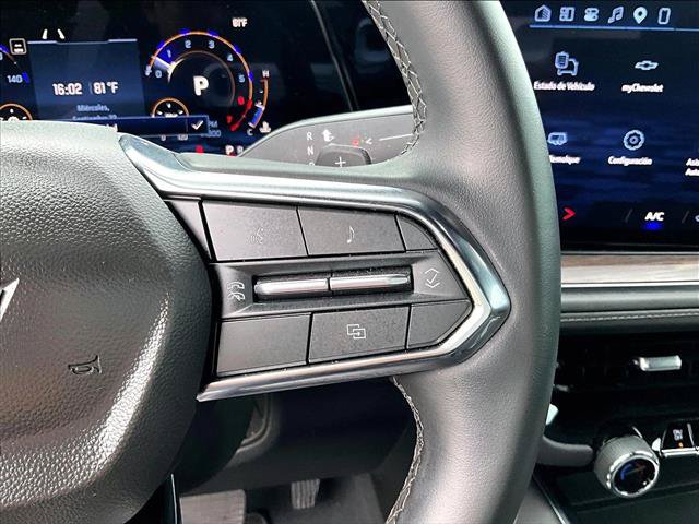 Used 2026 Chevrolet Suburban LS RWD image 21