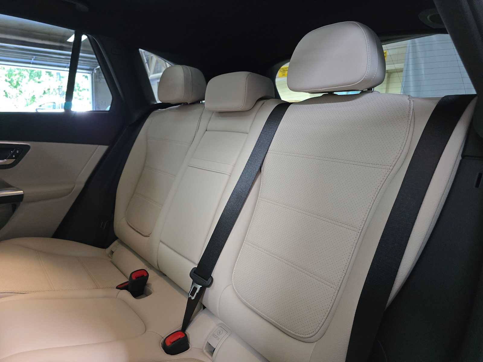 Certified 2026 Mercedes-Benz GLC 300 4MATIC image 17