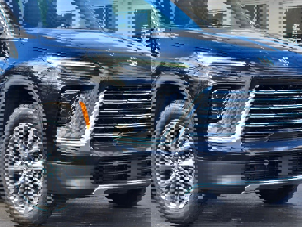 Certified 2025 Buick Enclave Preferred image 3