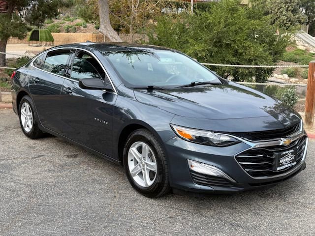Used 2020 Chevrolet Malibu LS image 2