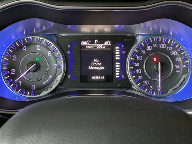 Used 2016 Chrysler 200 Limited w/ Convenience Group image 11