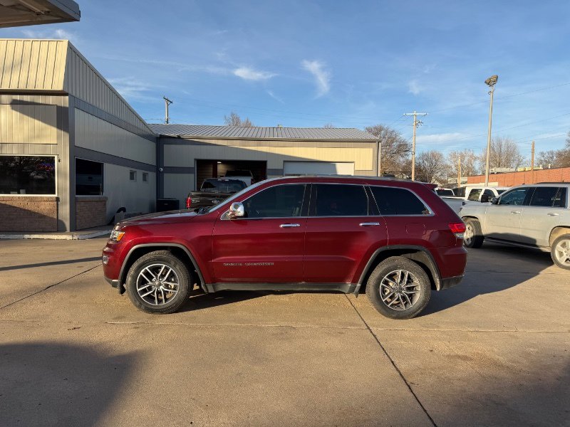 Used 2020 Jeep Grand Cherokee Limited image 30