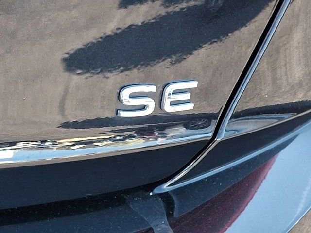 Certified 2023 Volkswagen Jetta SE w/ Panoramic Sunroof Package FWD image 36