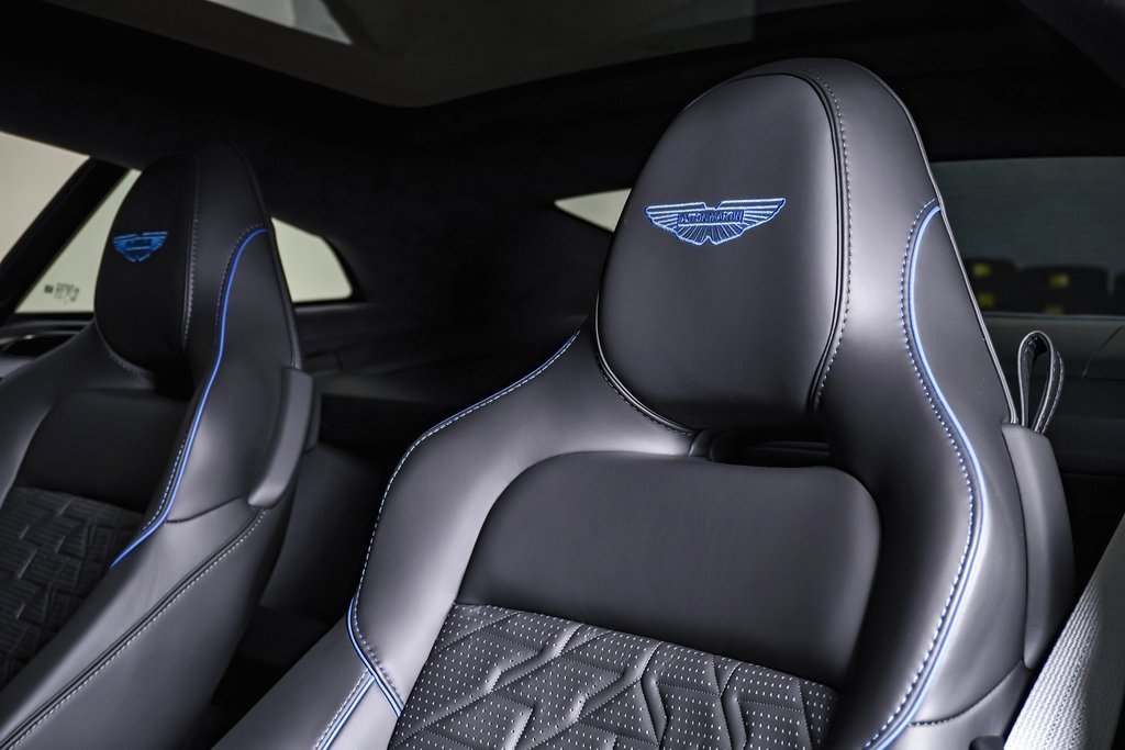 New 2025 Aston Martin Vanquish image 24