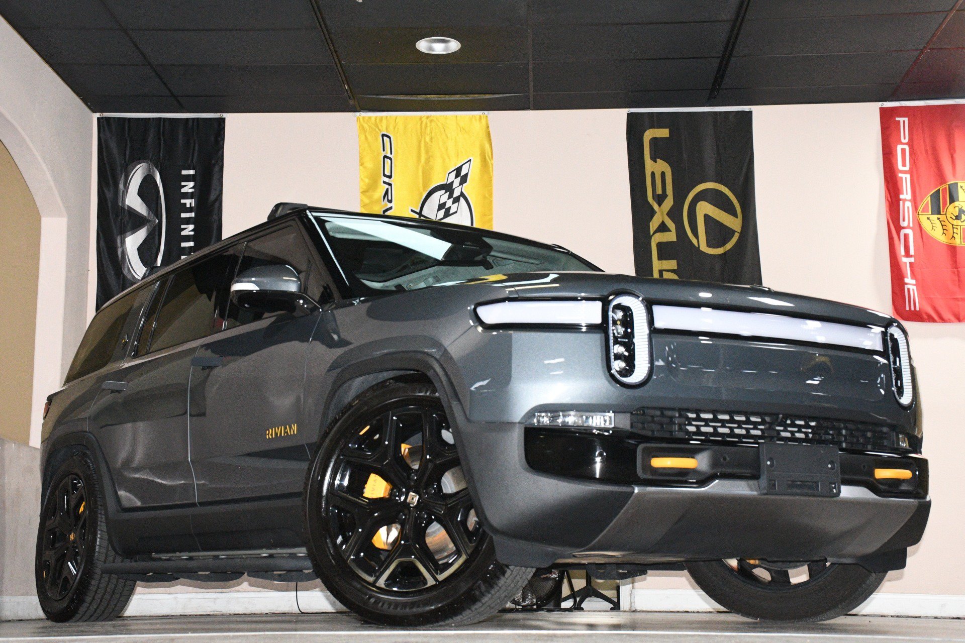 Used 2023 Rivian R1S Launch Edition Quad AWD/4WD image 83
