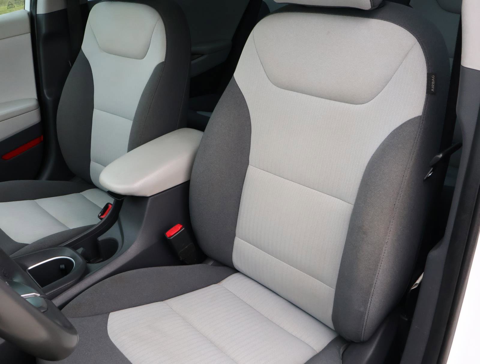 Used 2020 Hyundai Ioniq SEL FWD image 12