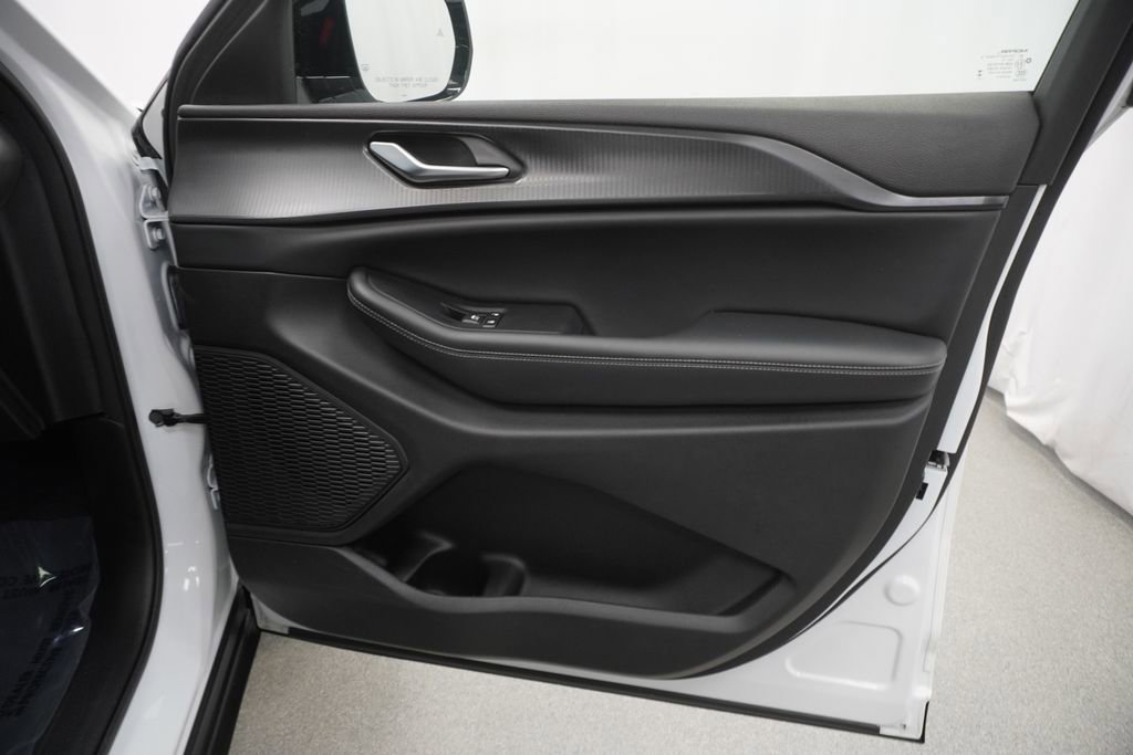 Certified 2023 Jeep Grand Cherokee L Laredo image 47