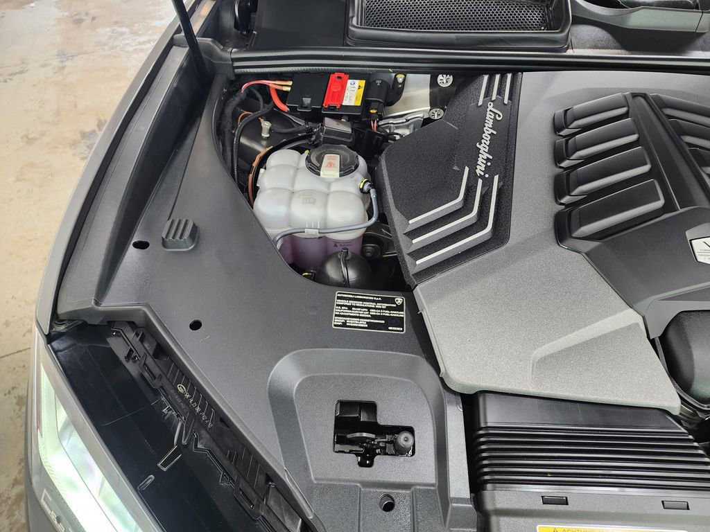 Used 2022 Lamborghini Urus image 42