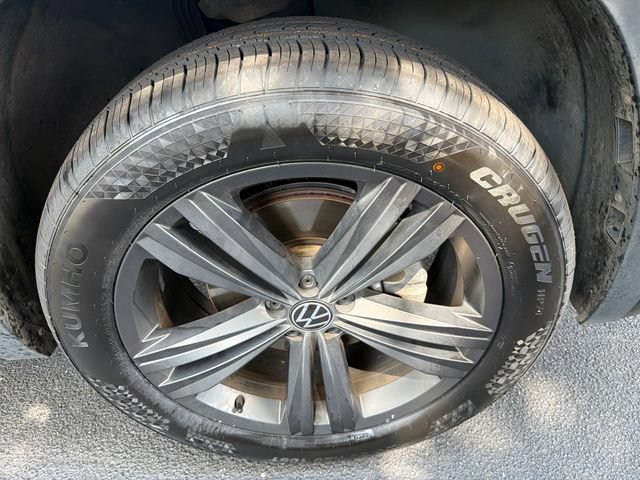Used 2021 Volkswagen Atlas Cross Sport SE w/ Panoramic Sunroof Package FWD image 12