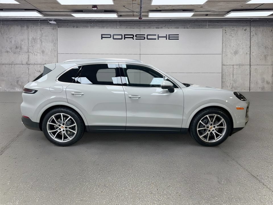 New 2026 Porsche Cayenne AWD/4WD image 8