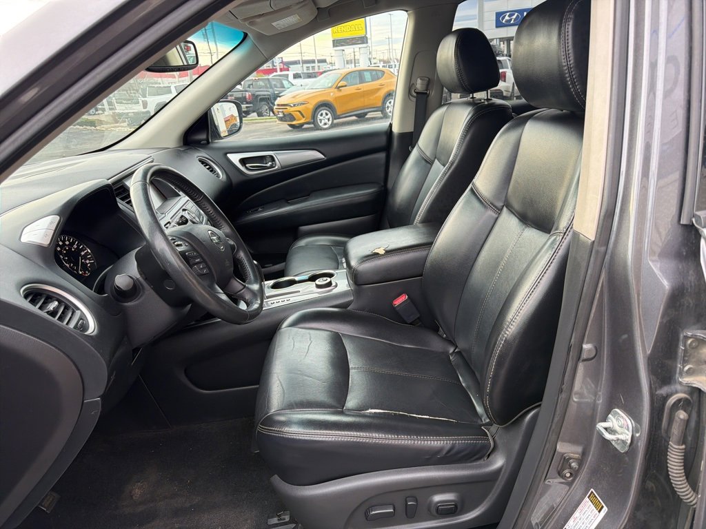 Used 2017 Nissan Pathfinder SL image 11