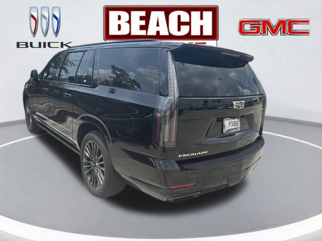 Used 2025 Cadillac Escalade ESV Sport Platinum AWD/4WD image 6