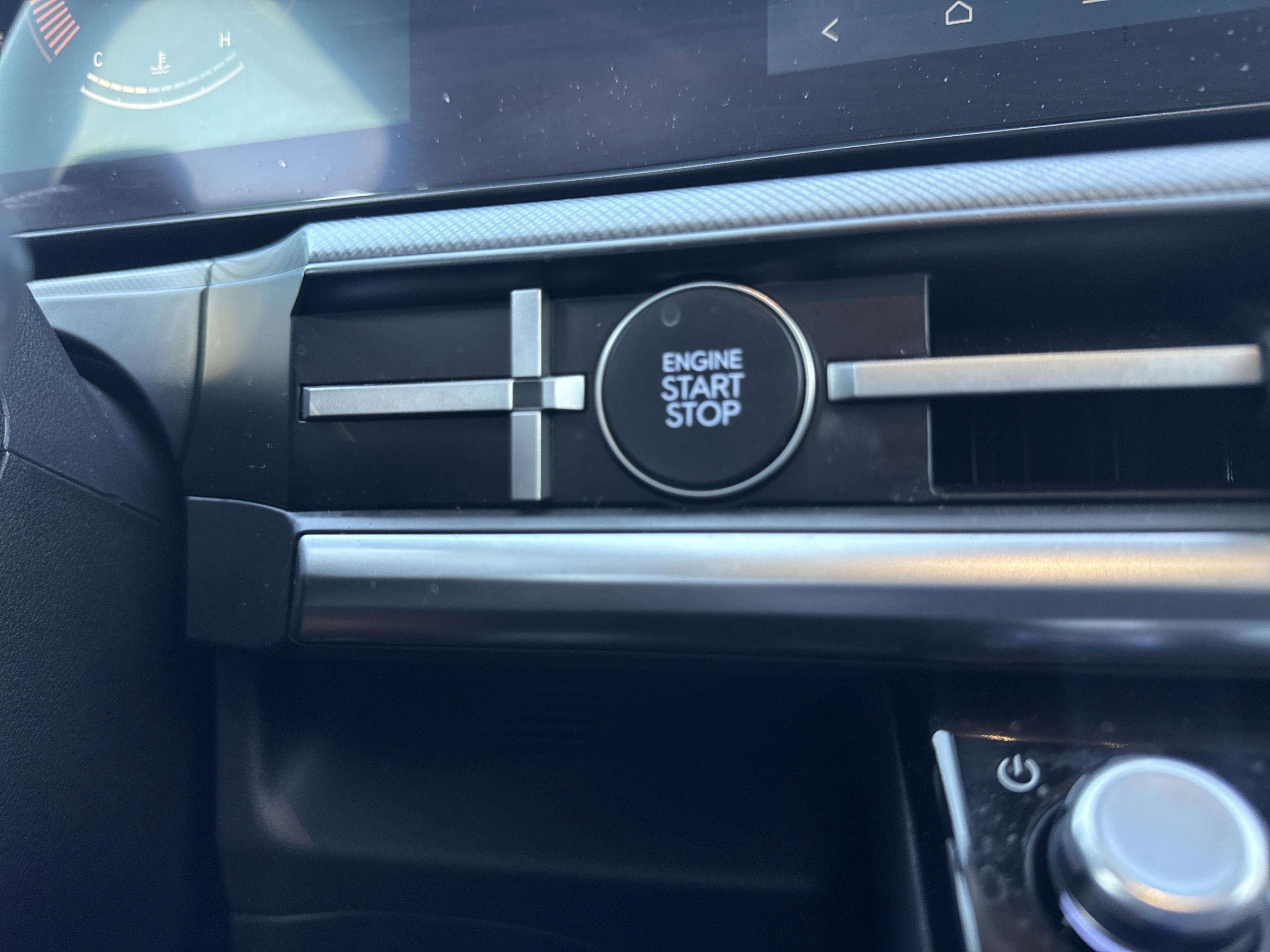 Used 2024 Hyundai Santa Fe SEL image 23