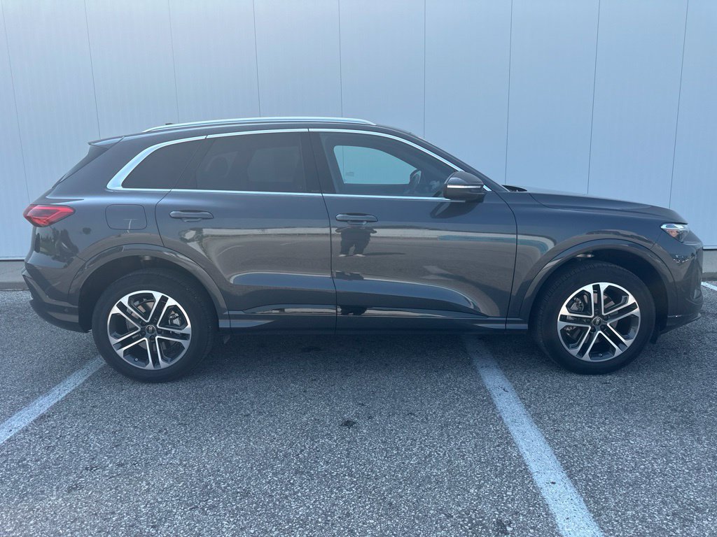 Used 2025 Audi Q5 Premium AWD/4WD image 9