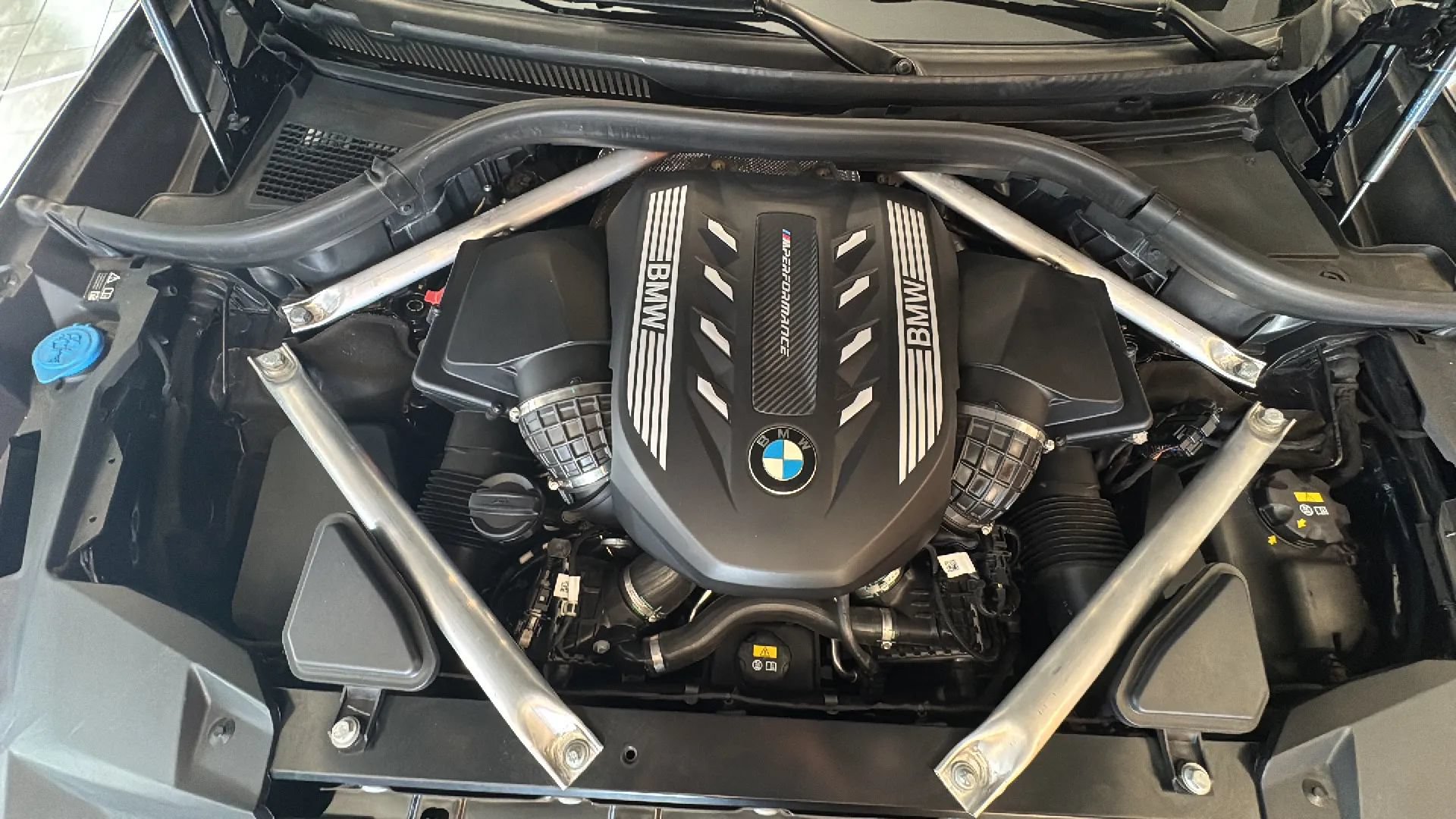 Used 2020 BMW X7 M50i w/ Dynamic Handling Package AWD/4WD image 47
