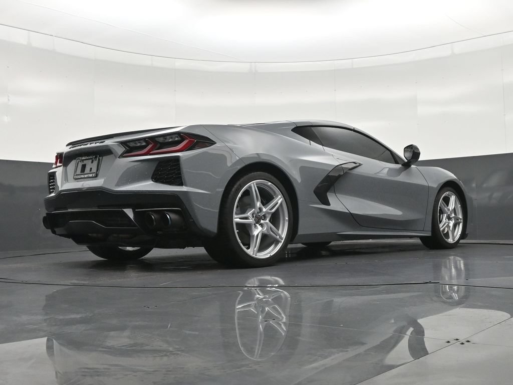 Used 2025 Chevrolet Corvette Stingray Coupe w/ 1LT RWD image 27