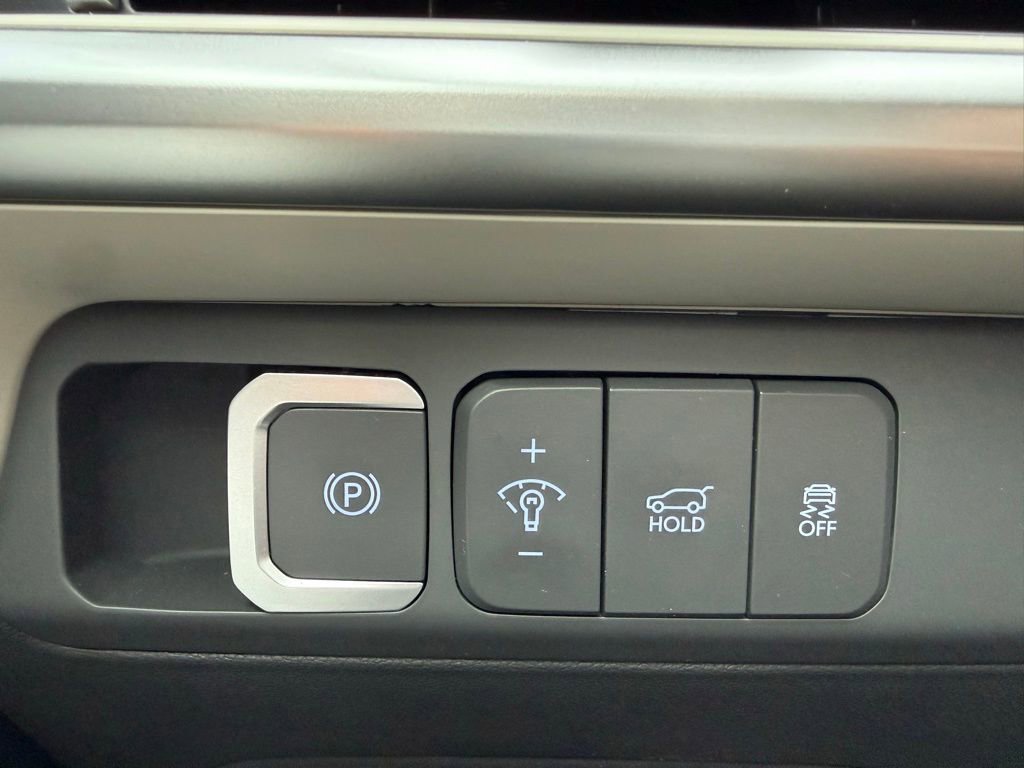 Certified 2025 Hyundai Santa Fe SEL image 31