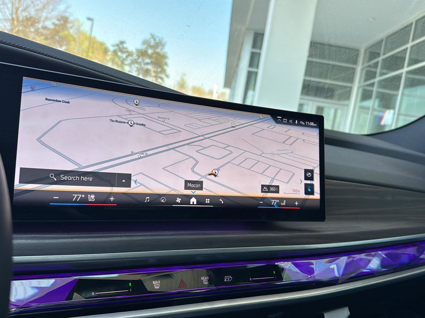 Used 2024 BMW i7 xDrive60 w/ Executive Package image 23