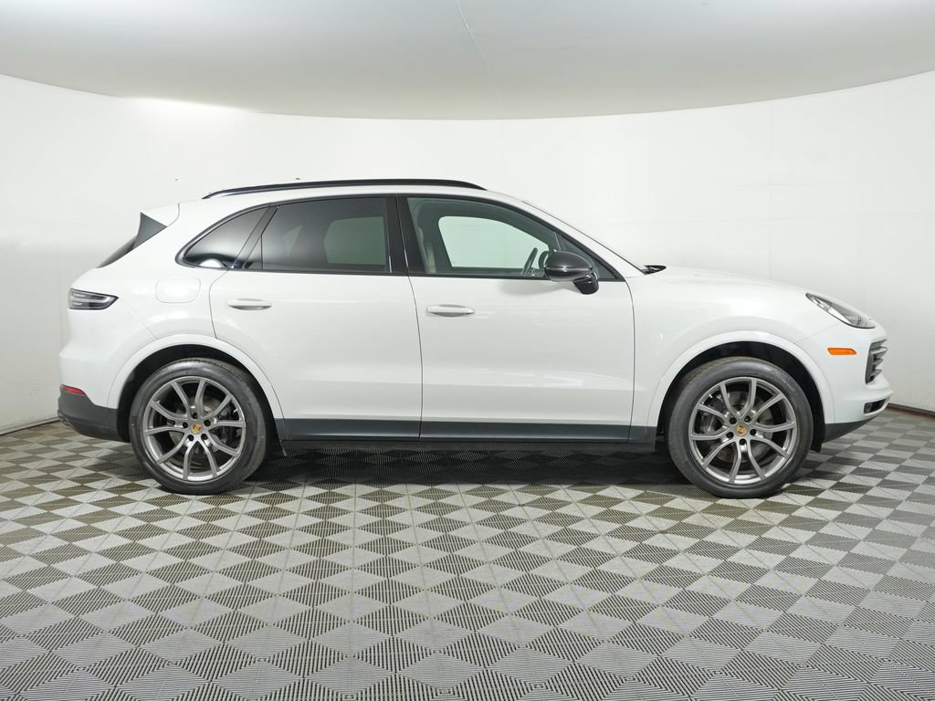 Certified 2023 Porsche Cayenne Platinum Edition AWD/4WD image 8