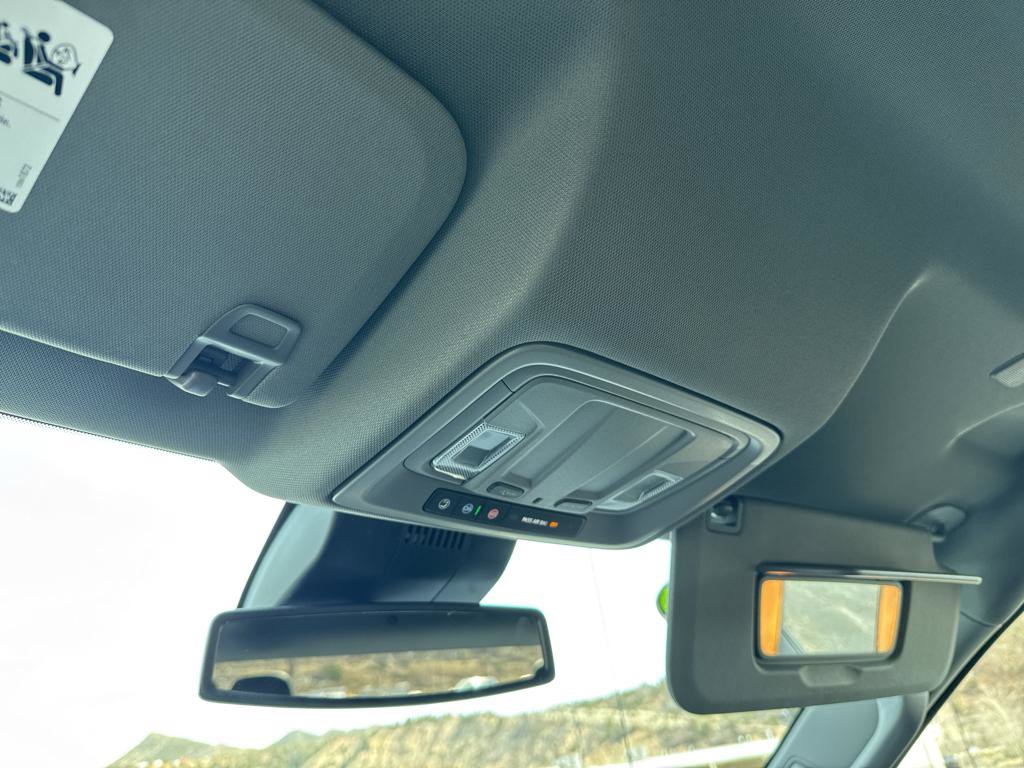 New 2026 GMC Sierra 1500 SLT w/ SLT Convenience Package image 33