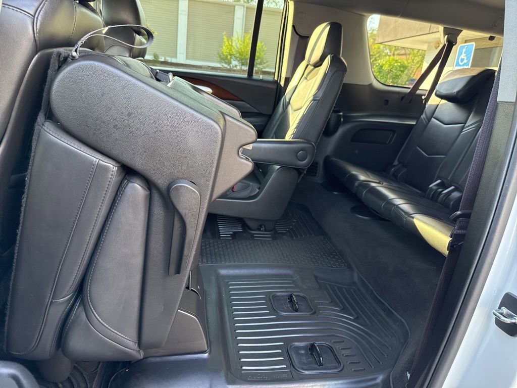 Used 2017 Cadillac Escalade ESV Luxury image 48