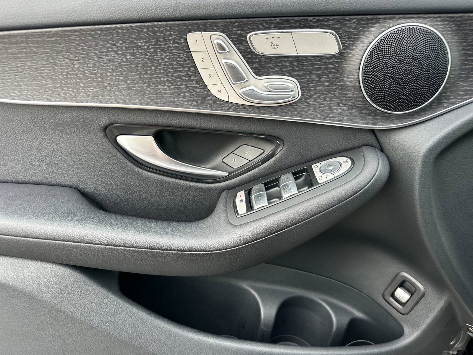 Certified 2022 Mercedes-Benz GLC 300 image 12