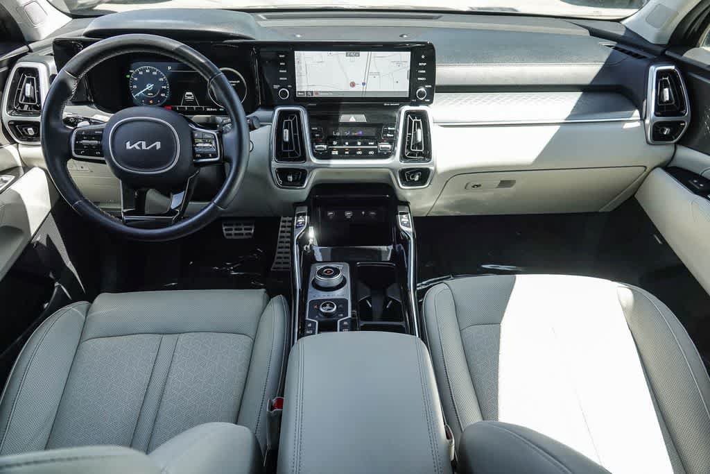 Certified 2023 Kia Sorento SX Prestige AWD/4WD image 10