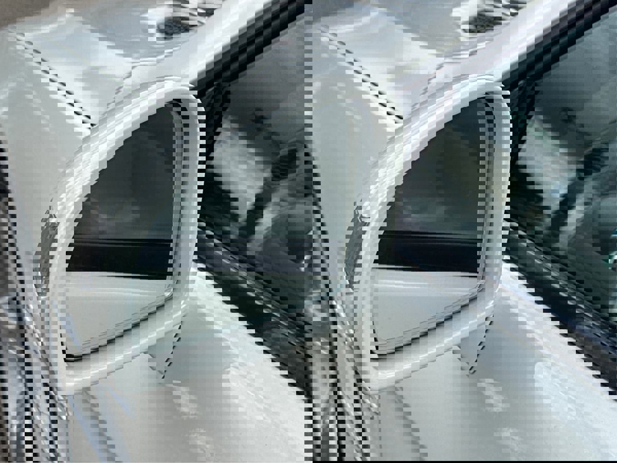 Used 2013 Mercedes-Benz SL 550 image 23