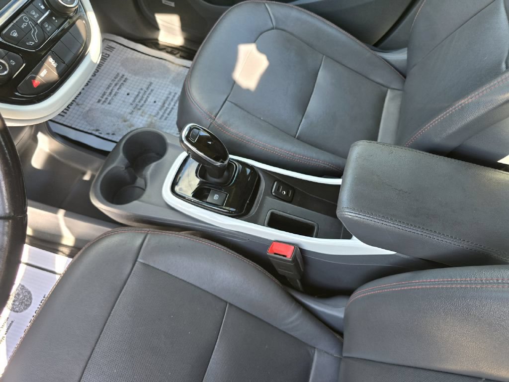 Used 2018 Chevrolet Bolt Premier w/ Driver Confidence II Package FWD image 21