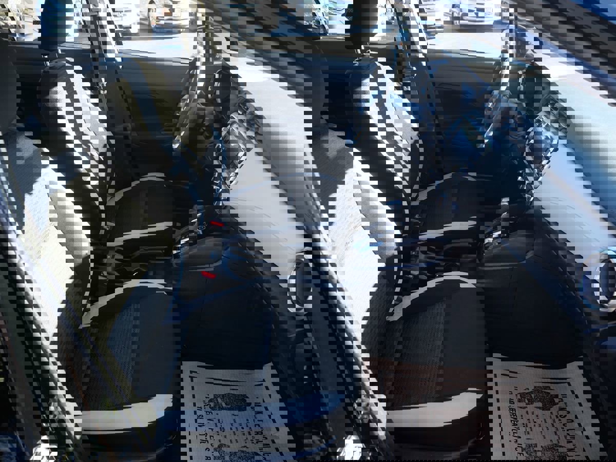 Used 2021 Nissan Versa SV image 16