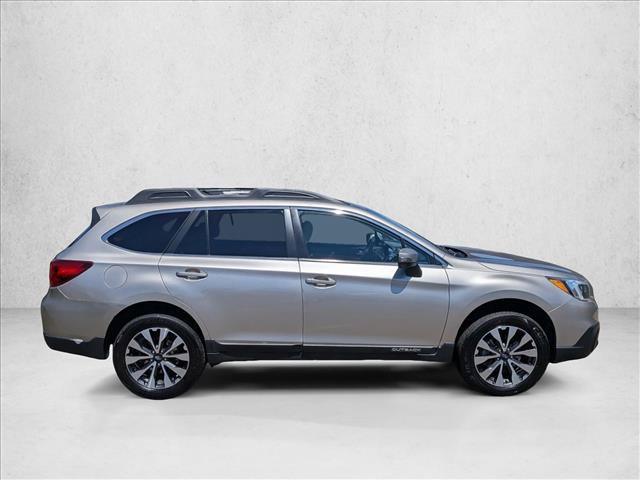 Used 2017 Subaru Outback 2.5i Limited AWD/4WD image 4